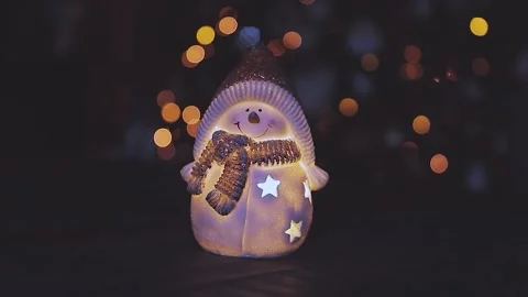 FHD Video of Nice Ceramic Snowman. Stockbeeldmateriaal 167102740