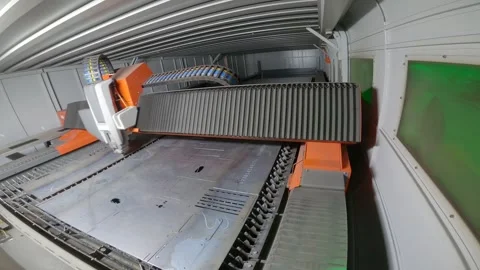 Fiber laser cutting machine 動画素材 246625064