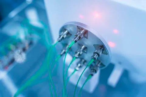 Fiber optic cable connect to communication Distribution point Foto stock