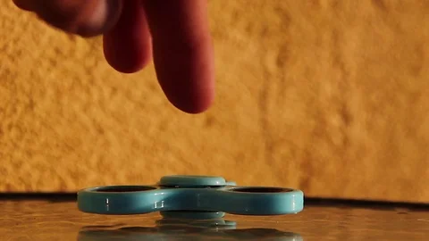 Fidget spinner 스톡 동영상 77941350