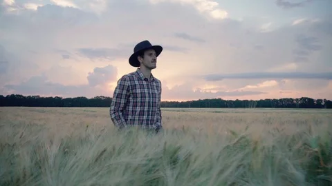 Field 09 Stock Footage 109050405