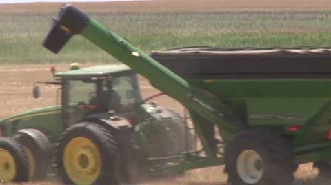 Field &amp; Grain Cart Stock Footage 35579205