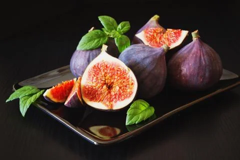 Figs in a plate Stock Photos