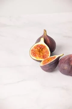 Figs on a white background, figs in section Foto stock