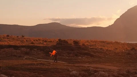 Figure with kite Stockbeeldmateriaal 97795478