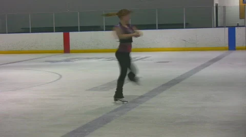 Figure skater spins02 Stock Footage
