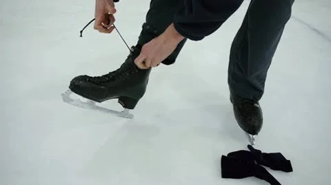 Figure skating shoe lacing Video stock 11858269