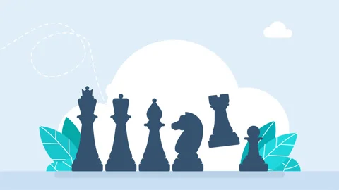 Figures fall from top to bottom, one at time. King, queen, bishop, pawn, knight Video stock 323513475