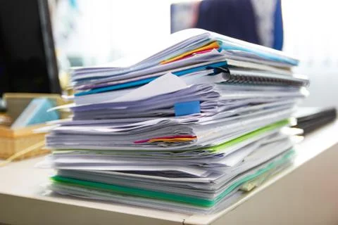 File folder and Stack of business report paper file on the table 스톡 사진