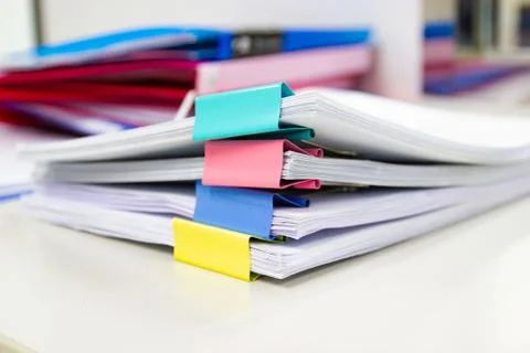 File folder and Stack of business report paper file on the table 스톡 사진