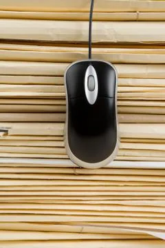 File Stack and Computer Mouse Stock-Fotos