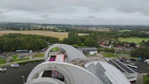 Filkirk Wheel from a drone, Forth and Clyde Canal, Falkirk, Scotland, UK Vidéo 317105080