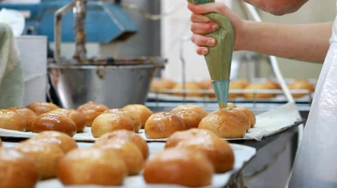 Fill donuts Stock-Footage 33471445