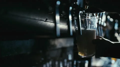 Fill it up! Vídeos de archivo 156937168