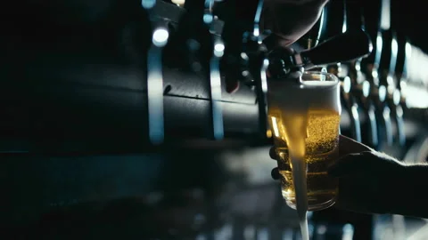 Fill it up! Vídeos de archivo 156937483