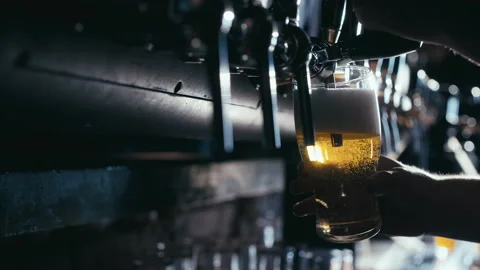 Fill it up! Vídeos de archivo 156937909