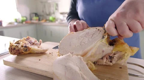 Filleting chicken. Slow motion 200fps Video stock 46479609