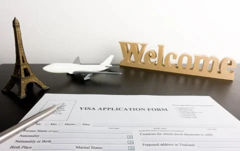 Filling this Blank Visa application form for traveling to paris Stock-Fotos