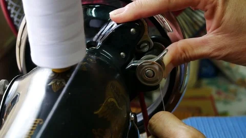 Filling bobbin thread before the tailor working with the sewing machine. 動画素材 81478038