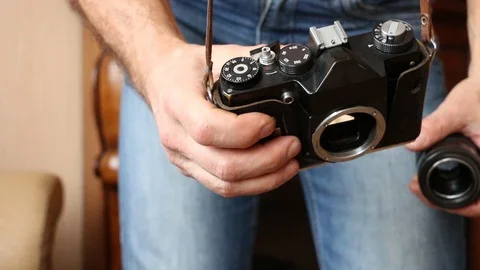 Filling the film in the camera. Stock Footage 101244503