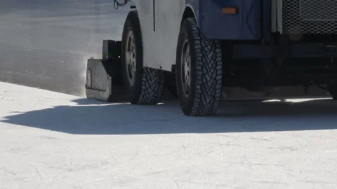 Filling ice machine working Stock Footage 88694815