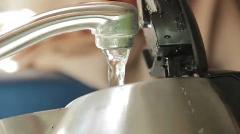 Filling Kettle Stockbeeldmateriaal 27493269