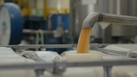 Filling a large liquid container bulk Vídeo Stock 117131847