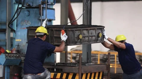 Filling mold with sand in CI casting foundry. Stock Footage 252569027