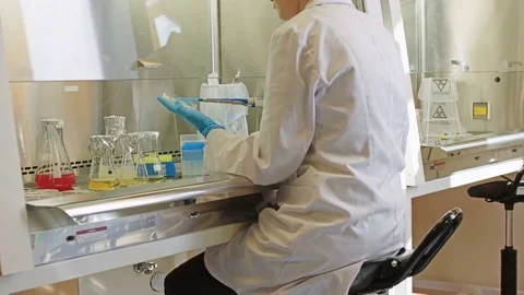 Filling in a Petri dish close-up Stock-Footage 69855861