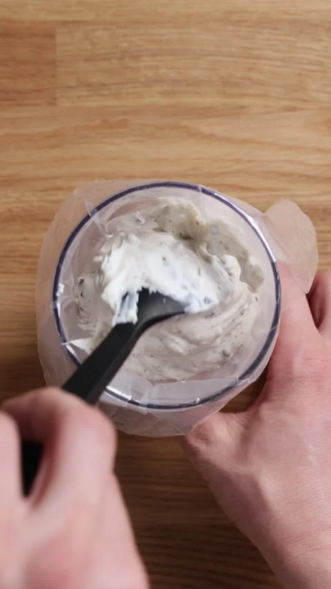 Filling Piping Bag With Ricotta Using Spatula Vertical Top View Видео 334241189