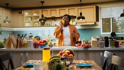 Filming cooking tutorial, food vlogger, online content in the kitchen 스톡 사진