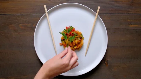 Final Touch cooking For a delicious meal in restaurant. 4k. Stock-Footage 115159290