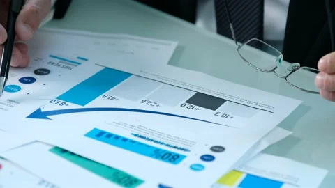 Finance Stock-Footage 194016025