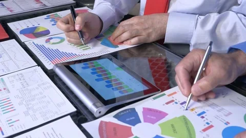 Finance Meeting Vídeo Stock 200175983