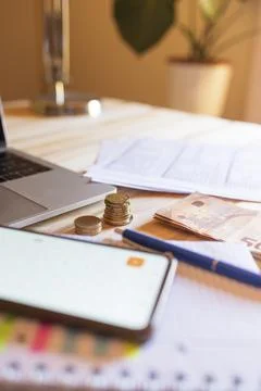 Financial problems tracking debt payments and bills 스톡 사진