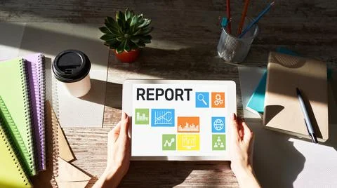 Financial report form on device screen. Business and finance concept. Foto stock