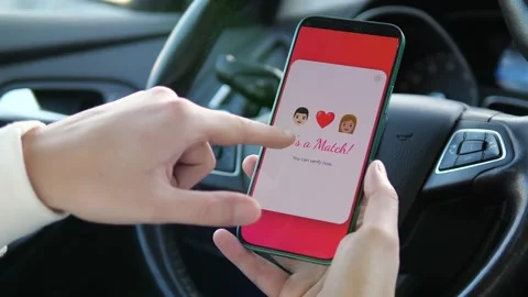 Finding love on the go Stock Footage 327666510