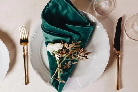 Fine restaurant dinner table place setting Stock Photos