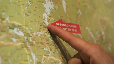 Finger Following A Route On A Map Stockbeeldmateriaal 112881017