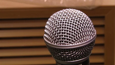 Finger knocks on the microphone Stock-Footage 101679705