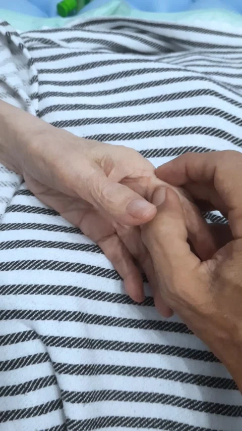 Finger Massage, Vertical Stock-Footage 332159800