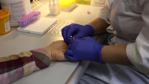 Finger prick blood test Stock-Footage 72849072