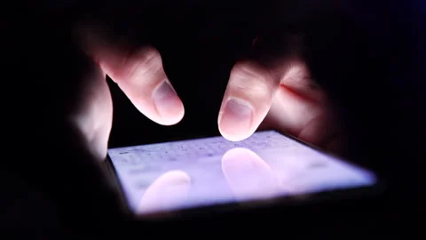 Fingers texting message on smartphone closeup Stock-Footage 168805646