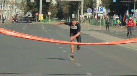 Finish on roller skates Vídeo Stock 29654601