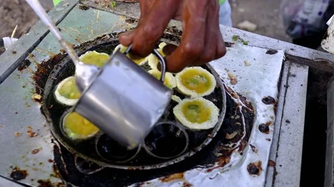 The finished raw material for fried eggs is usually called (SD snacks in In.. Stock-Footage 229592608