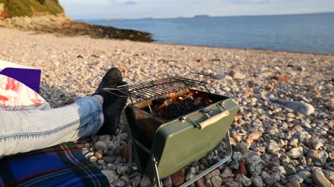 Fire In BBQ At The Beach Wide 4K Видео 212076374