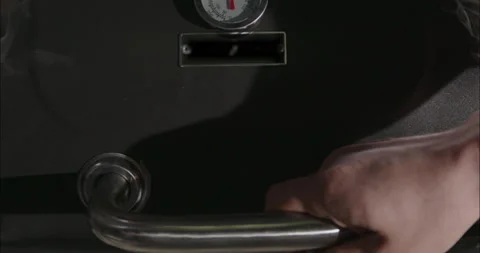 Fire in the bbq, grill fire, fire in the grill Video stock 211769129