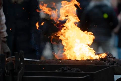 Fire of blacksmith in the blacksmith's workshop Stockfoto's