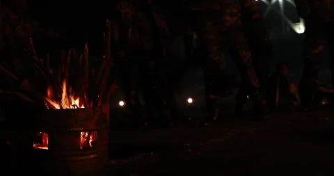 Fire bowel with fire sticks Vidéo 335433168