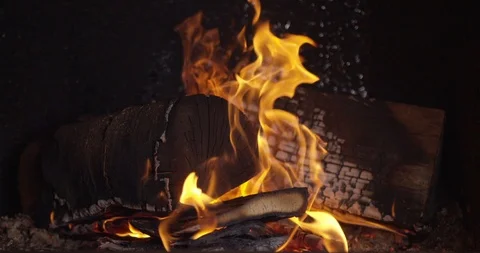 Fire burning in the fireplace, 10x slow motion 스톡 동영상 121837556